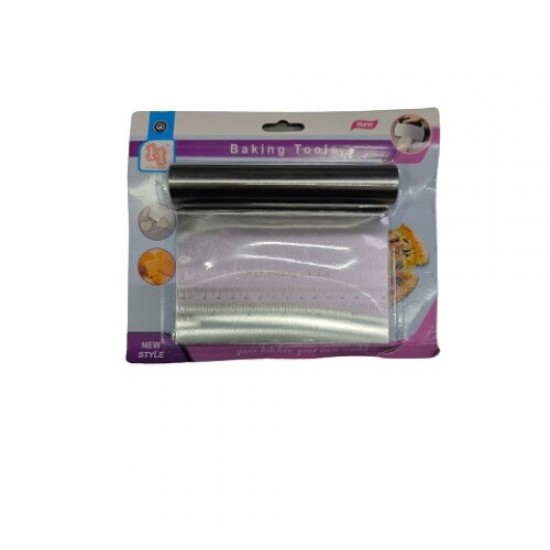 Cutit Din Metal Pentru Portionat Aluatul, Dimensiune 15x12 Cm