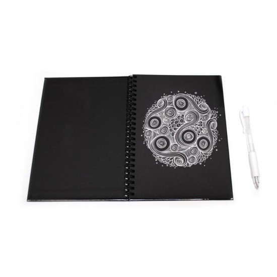 Bloc pentru Schite Daco, 25x25 cm, 80 File, 110 g/mÂ², Hartie Neagra, Bloc Schite Daco, Bloc Schite, Bloc Schite Foi Negre, Bloc Schita Negru, Bloc de Desen, Materiale Arta, Bloc pentru Desen si Schite in Tonuri Deschise