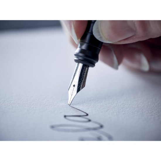 Stilou Daco Cool, Corp Albastru sau Mov, Penita Iridium de tip F, Corp din Plastic, Stilou Daco, Stilou Scolar Daco, Stilouri Daco cu Rezerva Standard, Stilouri Daco cu Rezerva, Stilouri pentru Elevi, Stilou Plastic Daco, Stilou Plastic pentru Elevi