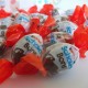 Bomboane de Ciocolata Kinder Schokobons cu Lapte si Bucati de Alune, 125 g