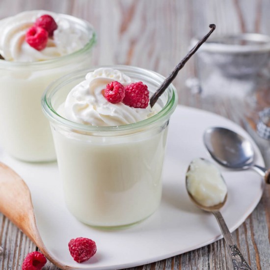 Superesenta de Vanilie Coseli, 20 + 10ml, Esente pentru Prajituri, Esenta de Vanilie pentru Prajituri, Coseli Esente de Vanilie, Esenta Vanilie pentru Deserturi, Superesente Sticlute Coseli, Esenta cu Aroma de Vanilie, Sticluta cu Esenta de Vanilie