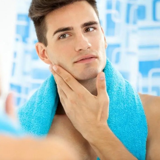 Set Cadou Gerovital Men: Spuma de Ras Mentol, 200 ml + Lotiune dupa Ras Mentol, 100 ml + Deodorant Antiperspirant, 150 ml