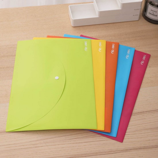 Mapa A4 cu Buton Deli, Albastru Neon, Mapa, Mapa A4, Mapa Documente, Mapa Acte, Mapa pentru Documente, Mapa A4 pentru Documente, Mapa A4 Acte, Mapa A4 pentru Acte, Mapa din Plastic, Mapa pentru Depozitare