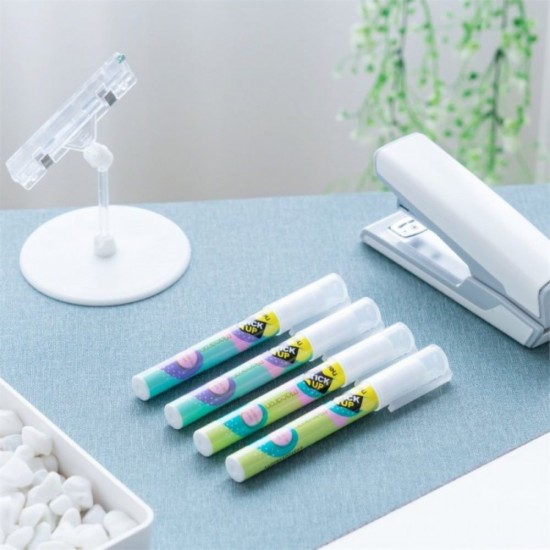 Lipici Deli Tip Creion Color, 2.6 g, Lipici Deli Tip Creion, Lipici cu Corp din Plastic, Lipici pentru Hartie, Lipici pentru Carton, Lipici Tip Creion pentru Hartie, Lipici Tip Creion pentru Carton, Lipici Solid