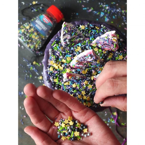 Ornamente Colorate pentru Prajituri DR. OETKER, Zahar, 30 g, Magia Noptii, Ornamente de Zahar, Ornamente pentru Deserturi, Stelute de Zahar pentru Prajituri, Ornamente pentru Dulciuri, Ornamente pentru Decor Deserturi, Stelute Colorate pentru Deserturi