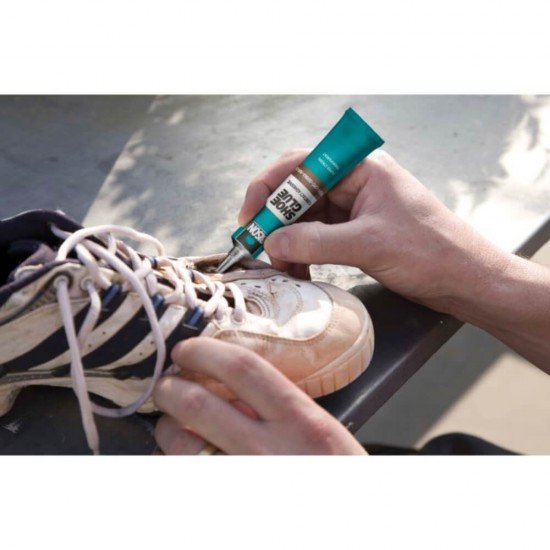 Adeziv Pentru Incaltaminte Bison Shoe Glue, 55 ml, Orice Tip de Material, Lipici Pantofi, Lipici Incaltaminte, Adeziv Incaltaminte, Lipici Pentru Pantofi, Lipici pentru Incaltaminte, Adeziv Pentru Incaltaminte, Adeziv Puternic Incaltaminte