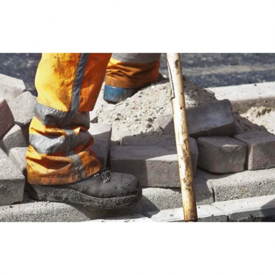 Bocanci de Protectie PROTEK Marimea 39, Bombeu Metalic, Piele Bovina Hidrofobizata, Negru si Portocaliu, S3-SRC, Bocanci de Protectie din Spalt Piele Pigmentata de Bovina, Bocanci de Protectie cu Intaritura Metalica in Varf, Incaltaminte Protectia Muncii